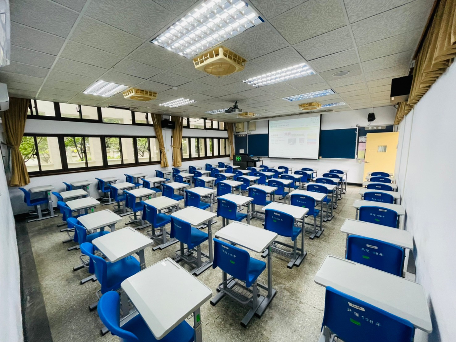 [校本部] 教學大樓 G105普通教室 圖片1