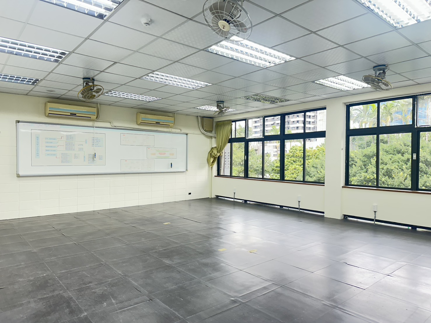 [城區部] 文教大樓 C403普通教室 圖片1