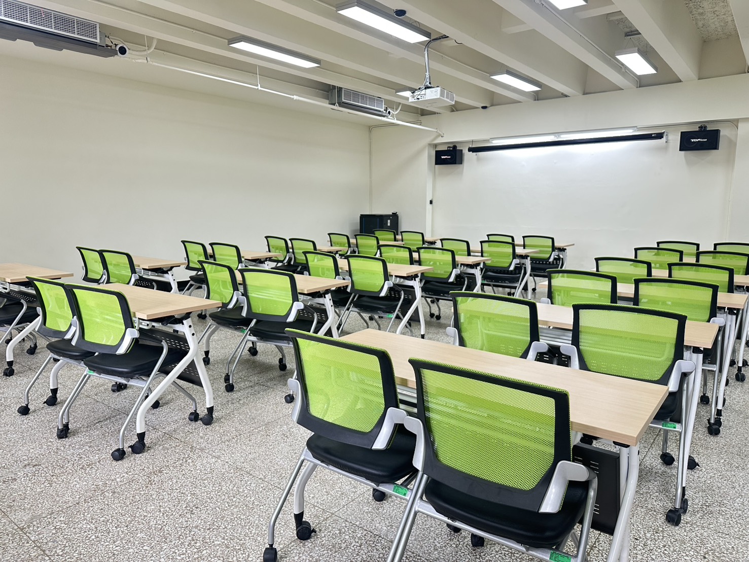 [城區部] 文教大樓 C409普通教室 圖片5